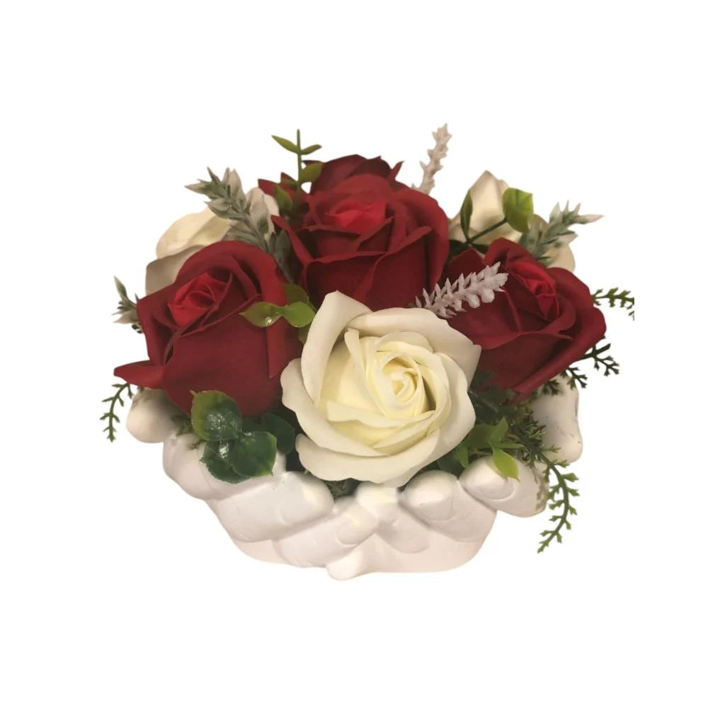 7 ароматни сапунени рози в керамична кашпа-ръце