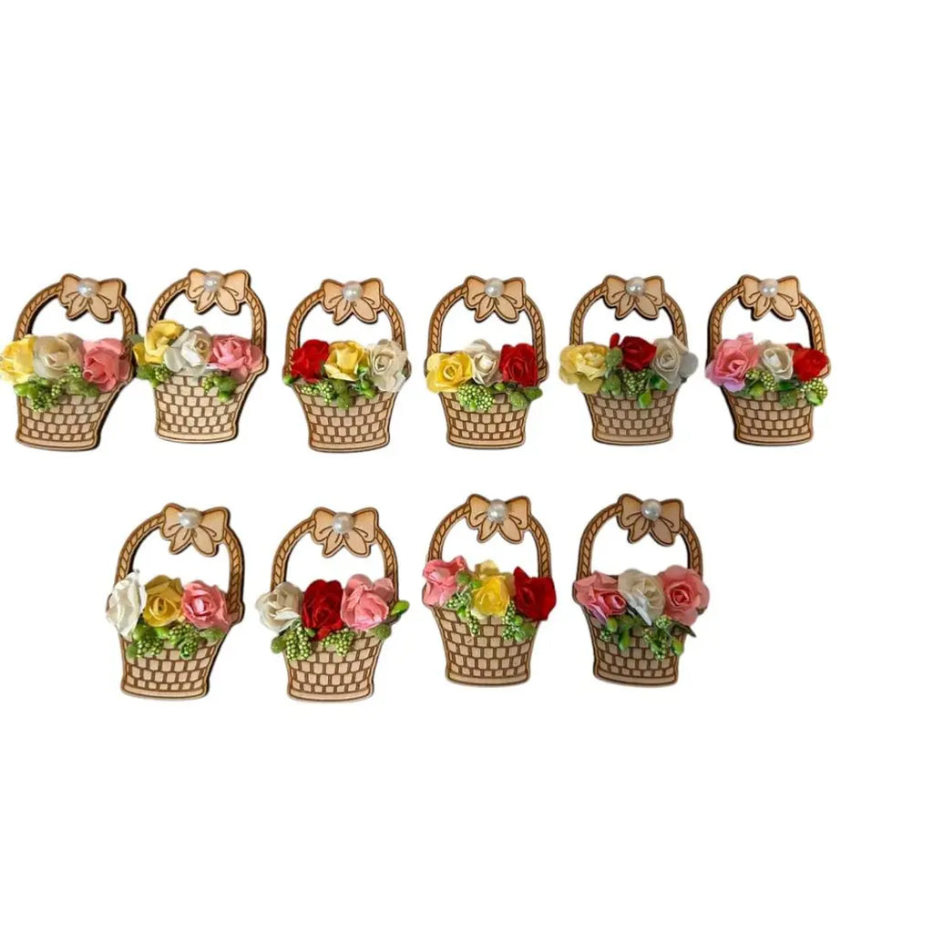 магнитче за 8-ми март - Малки кошнички с цветя