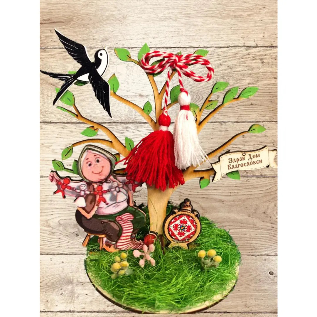 Голяма мартеница- настолна декорация.