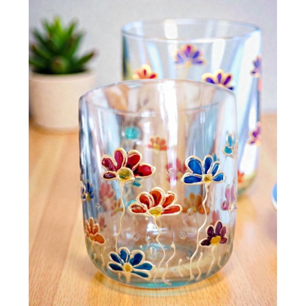 Ръчно рисувана чаша за чай или кафе - Нежност