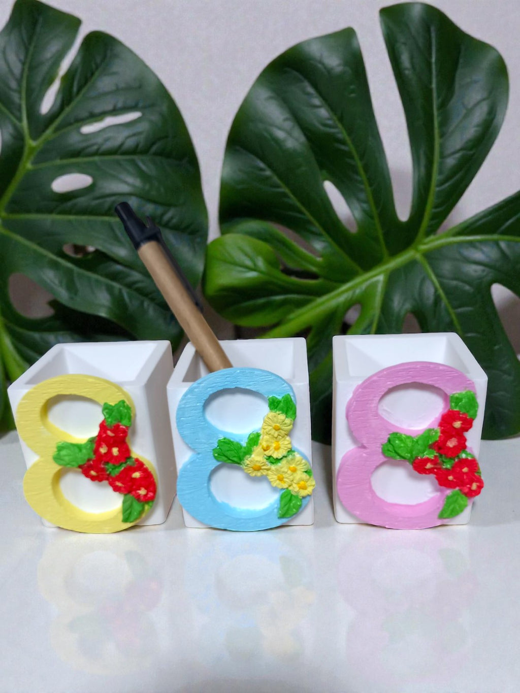 Ръчно изработен подарък за 8-ми март-керамичен моливник