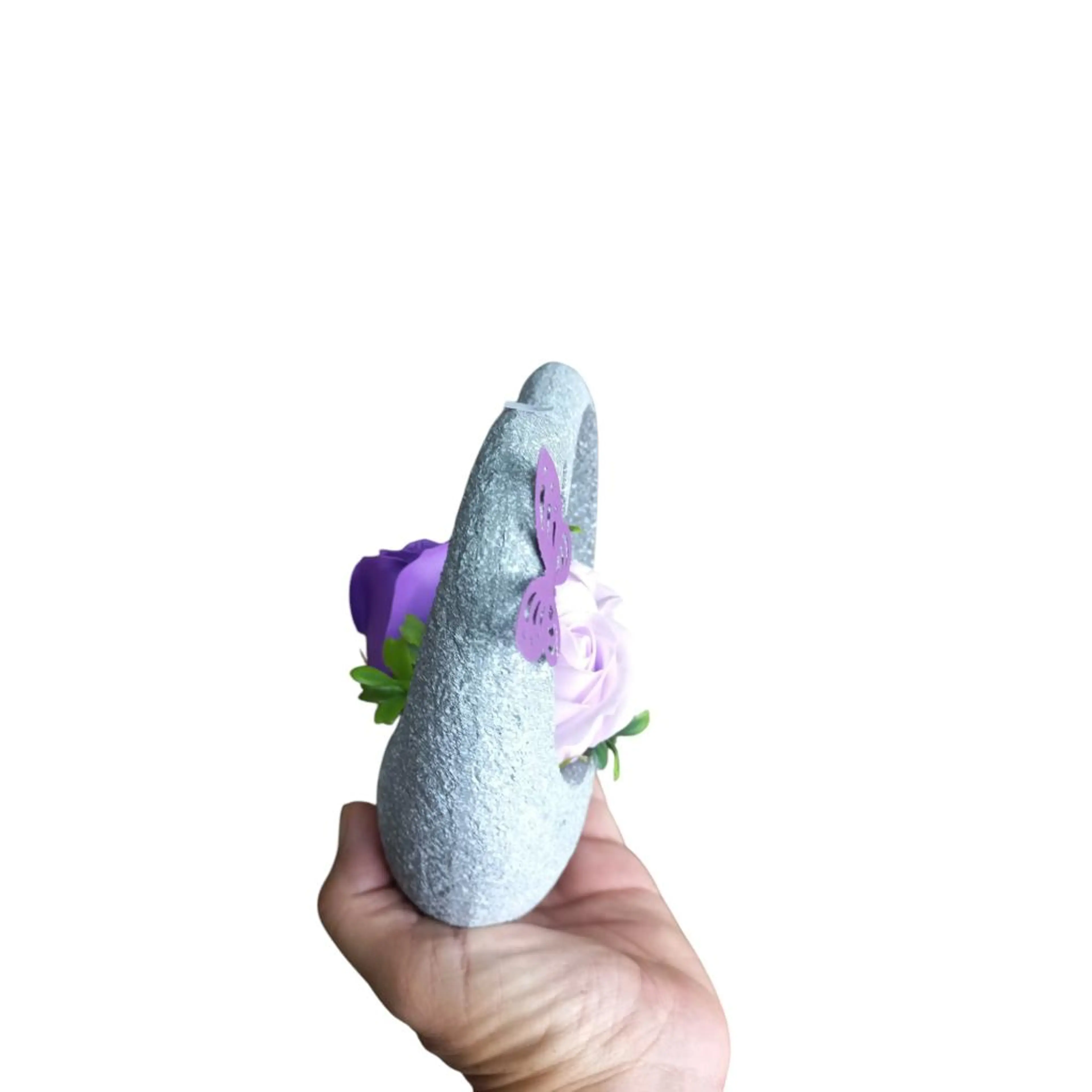 Арт кашпа със сапунени рози-сърце