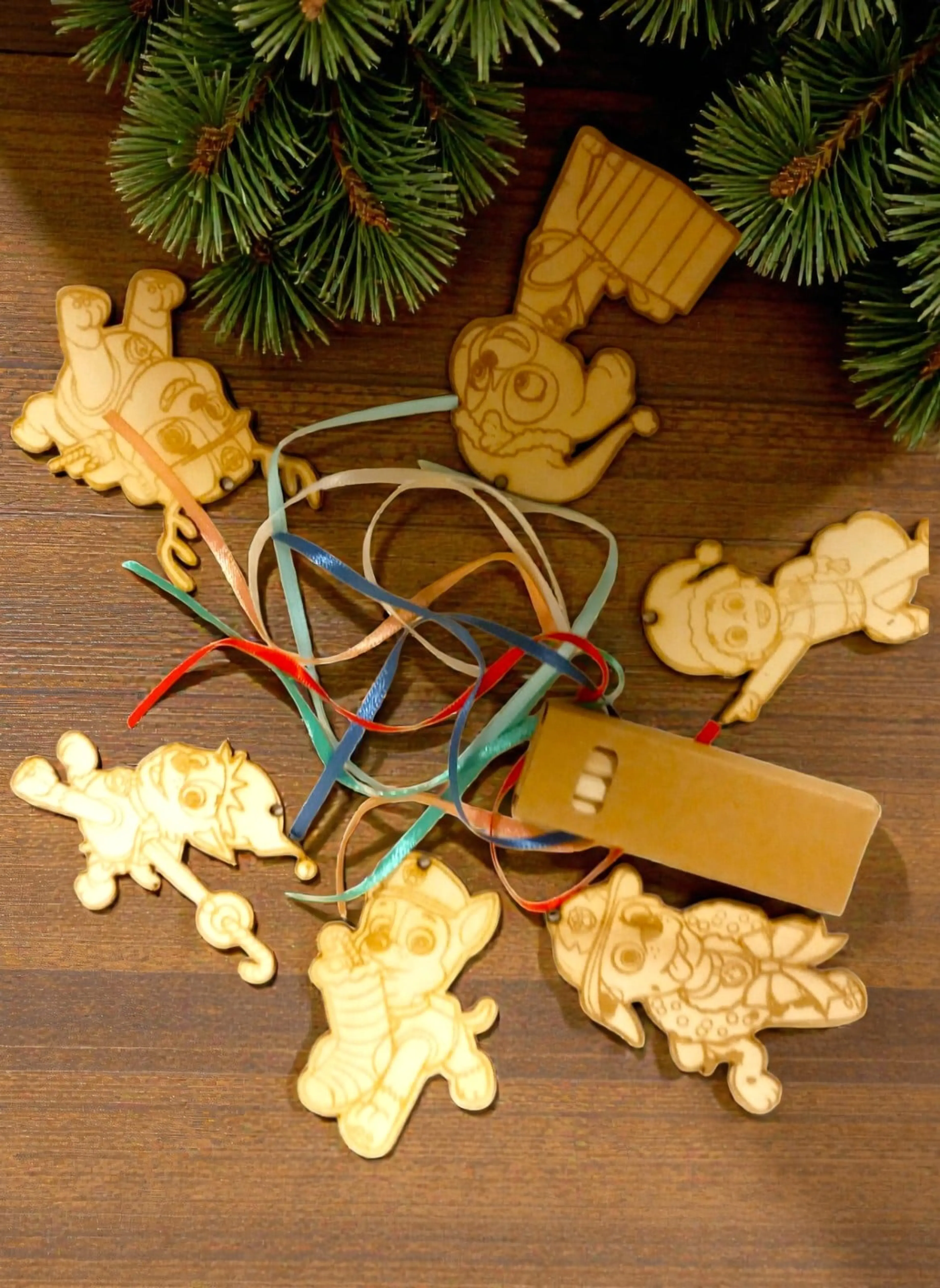 Детски Креативен Коледен Комплект - Коледен Пес Патрул-комплект от 6 фигурки и моливи