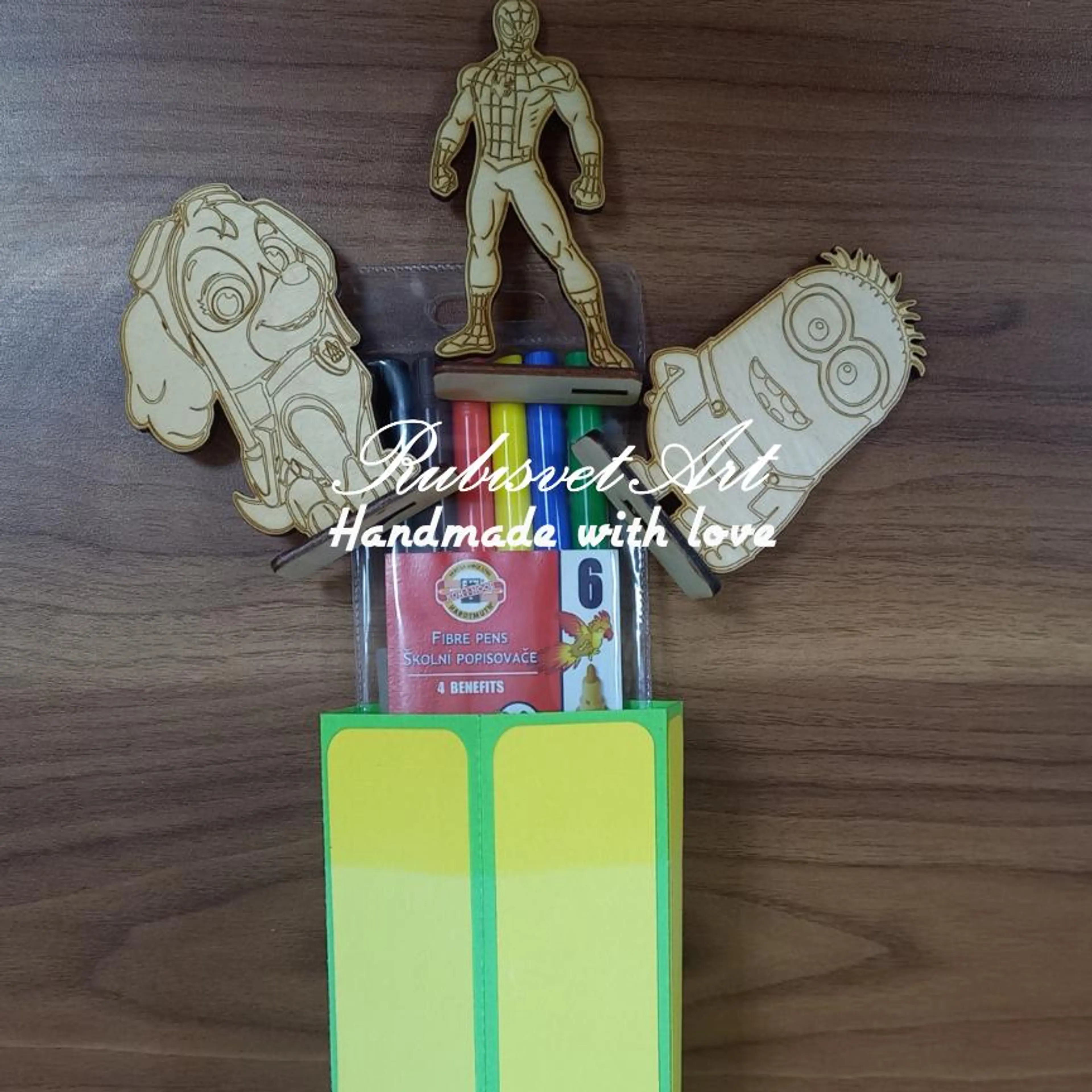 Картонен молив