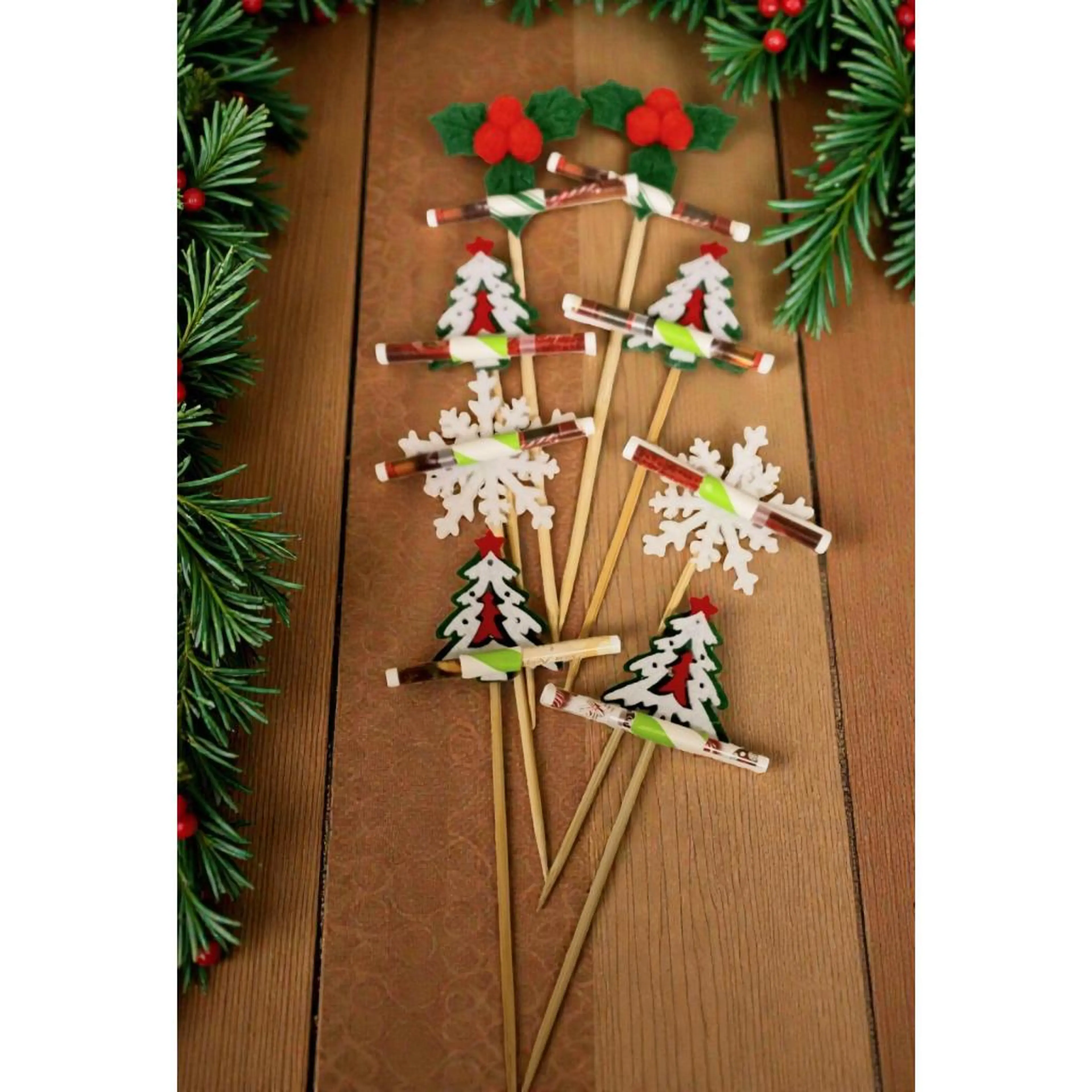 Коледни / новогодишни късмети за баница / питка -комплект от 8 броя