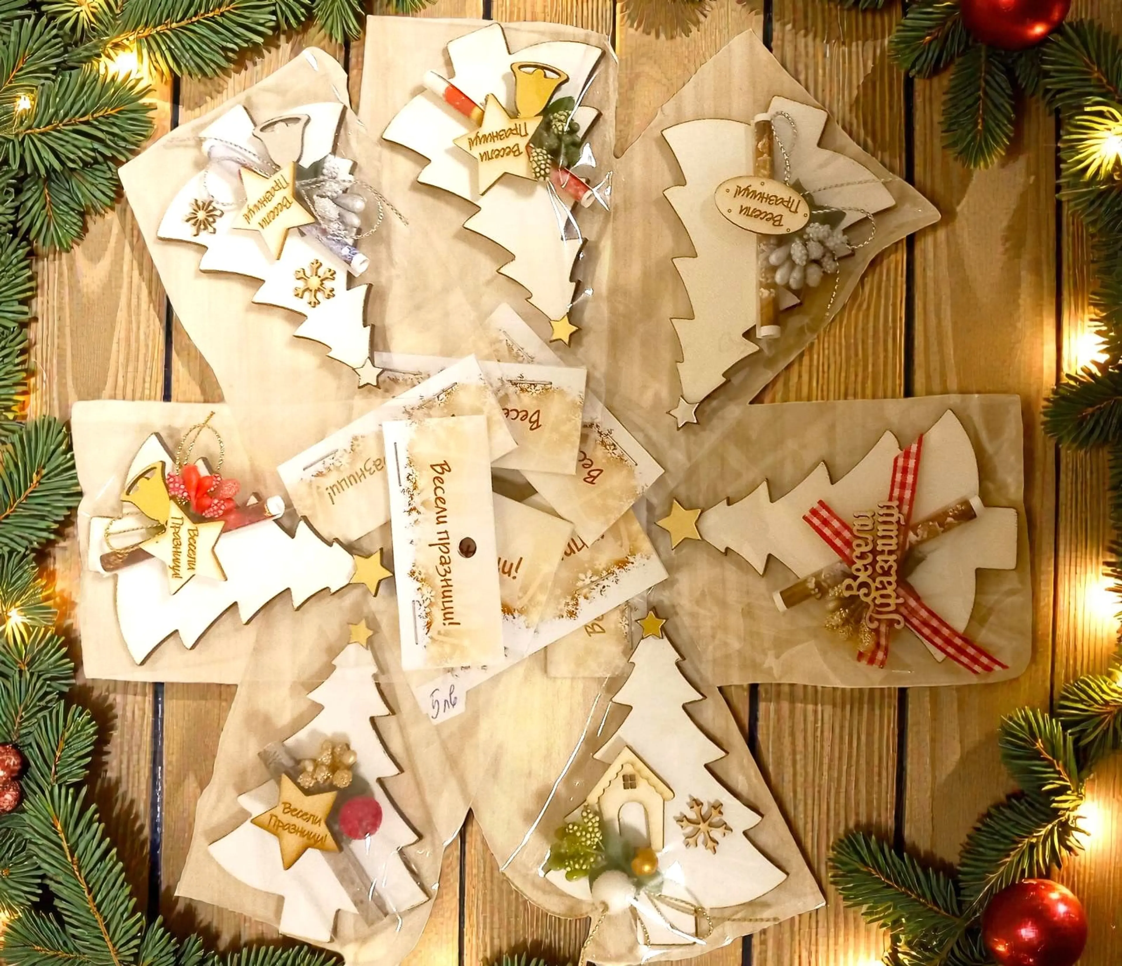 Коледен Магнит "Елха" - 1 брой