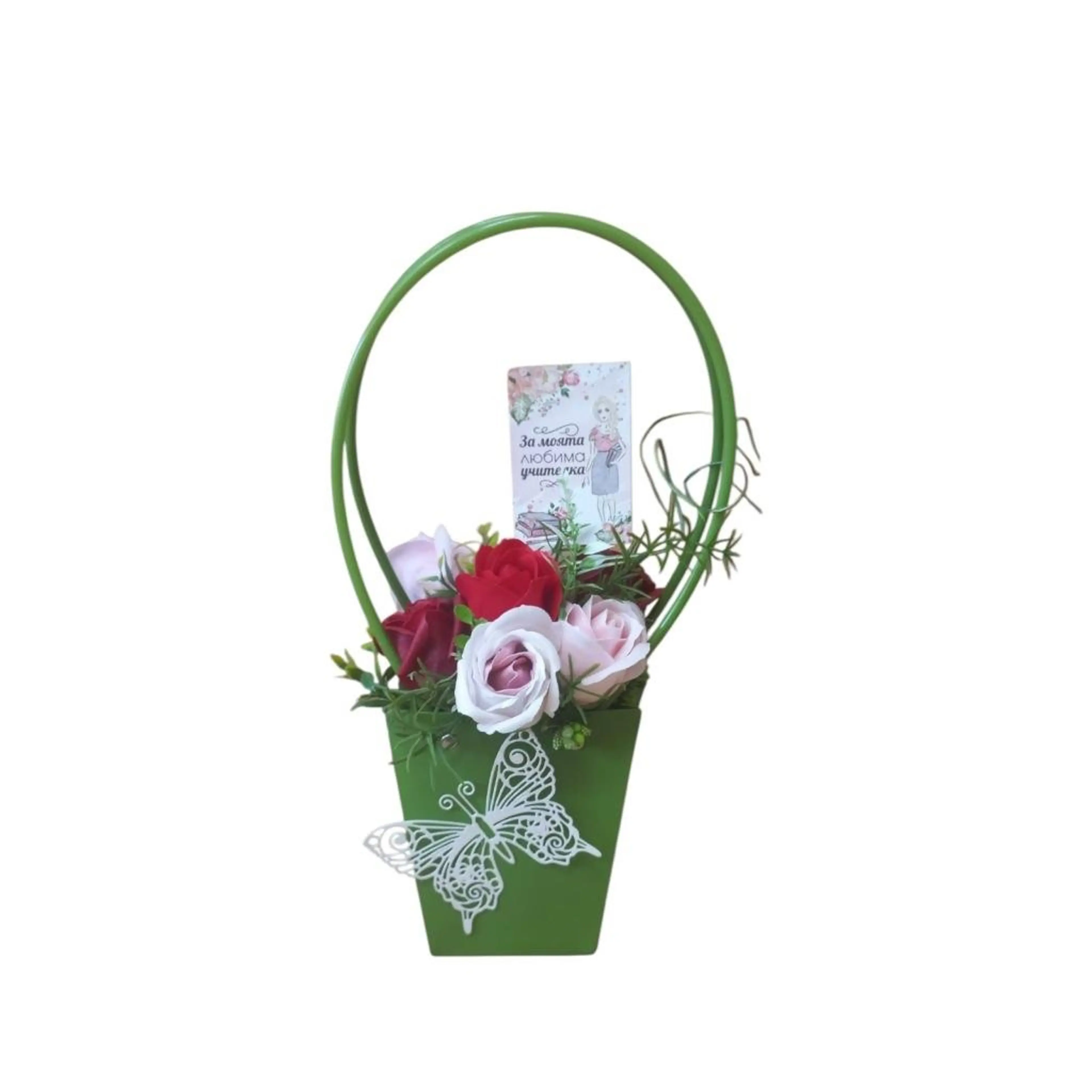 Кошница с 5 броя  рози от пластичен сапун