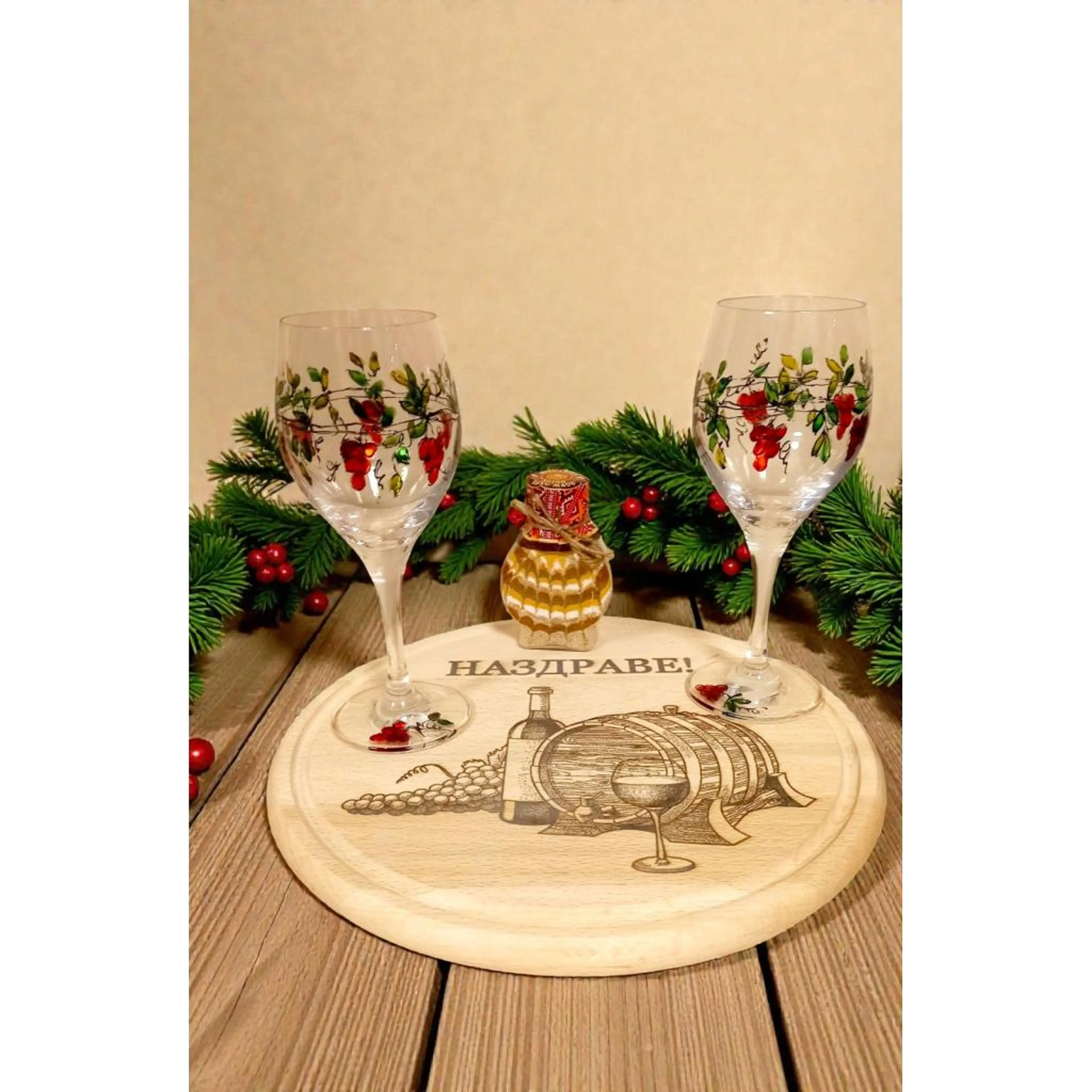 Подаръчна коледна кошница -НАЗДРАВЕ