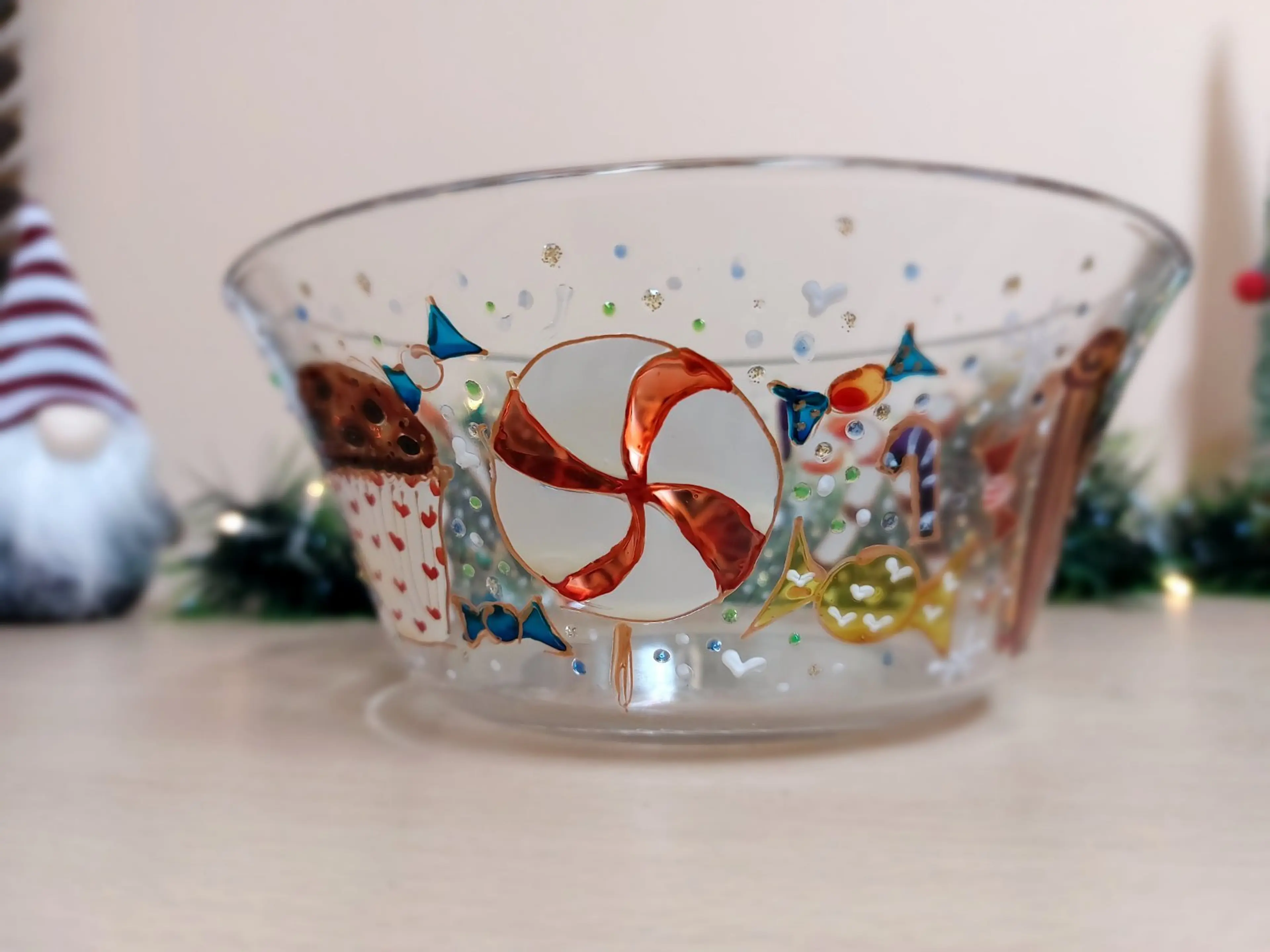 Ръчно-рисувана коледна купа