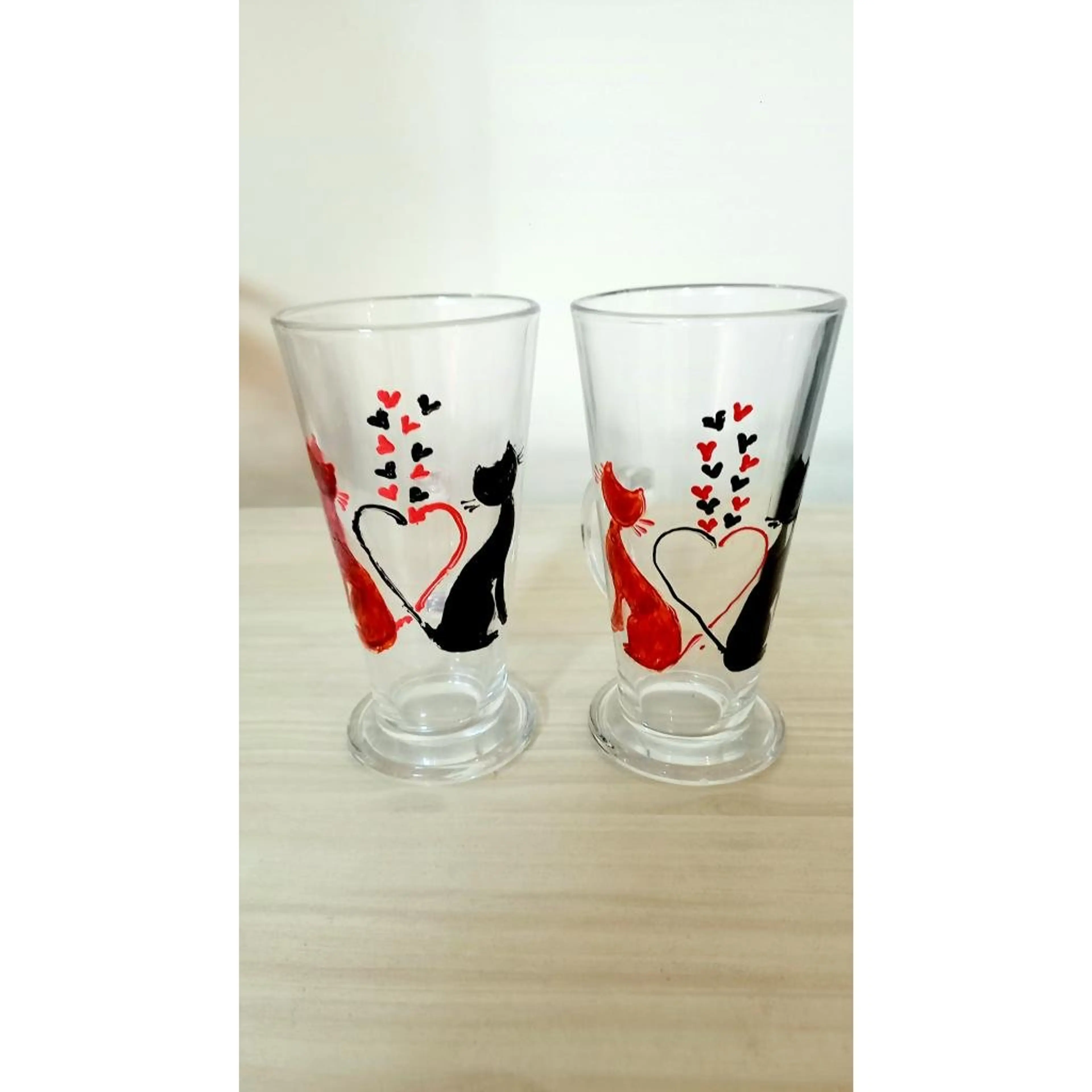 Ръно рисувани чаши - Влюбени котета